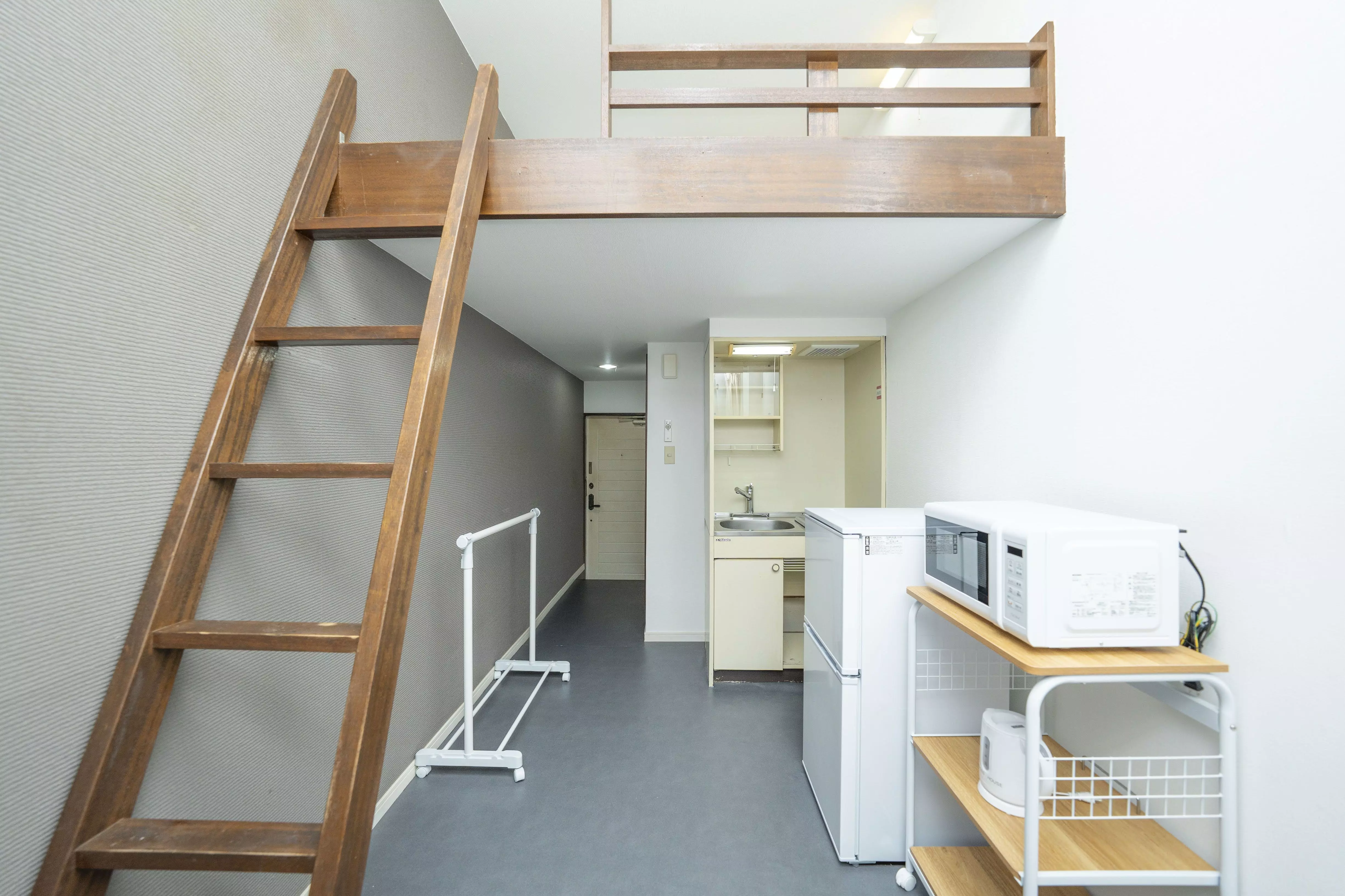 AP449 House Royal 102 0